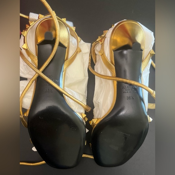 Valentino Garavani GOLD ON GOLD Wrap Around Sandal/Heel - Picture 5 of 9